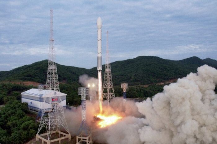 Північна Корея заявила про успішний запуск військового супутника