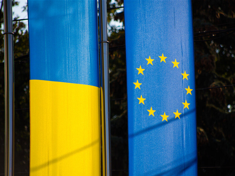 Лидеры 26 государств ЕС пришли к политическому согласию о предоставлении Украине €50 млрд помощи на четыре года