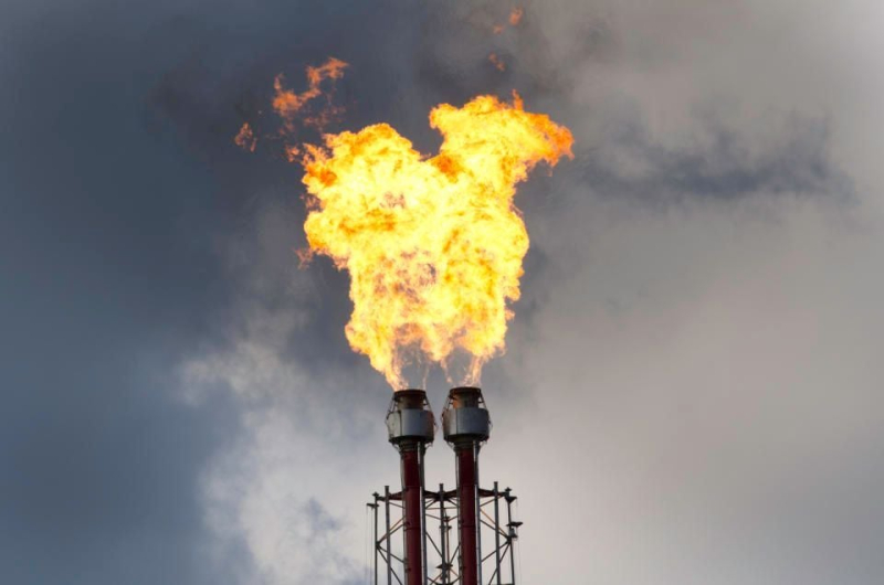 Окремі представники ОПЕК+ домовилися про скорочення видобутку нафти, тим не менш - ціни на нафту падають