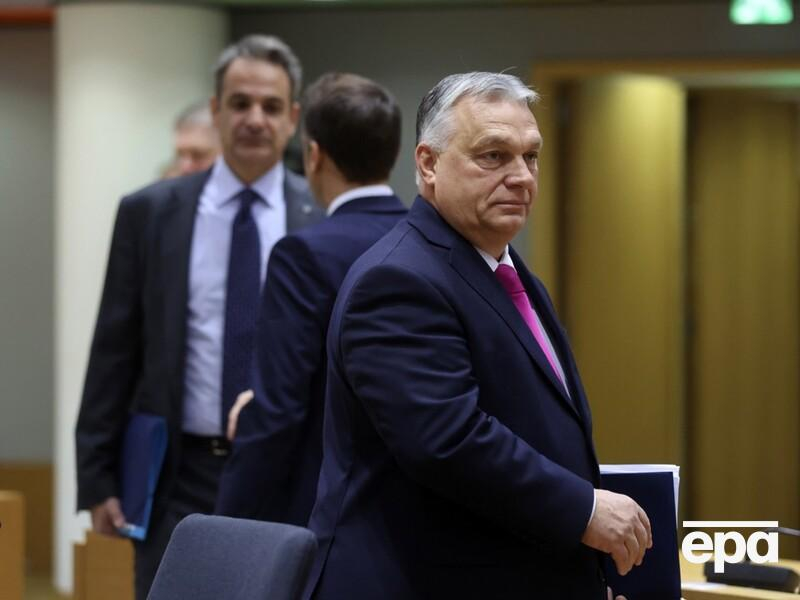 СМИ узнали, кто предложил Орбану покинуть зал во время голосования за начало переговоров ЕС с Украиной