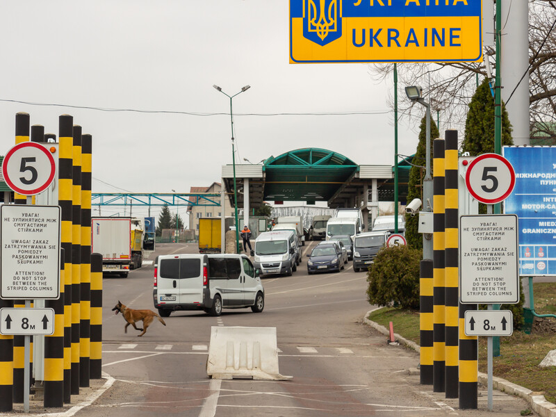 Украина и Молдова договорились уменьшить время пересечения границы для граждан и грузов