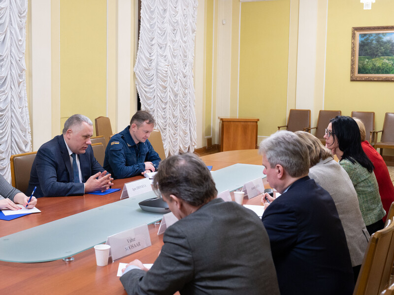 Украина и Эстония договорились о скорейшем начале переговоров по заключению соглашения о гарантиях безопасности